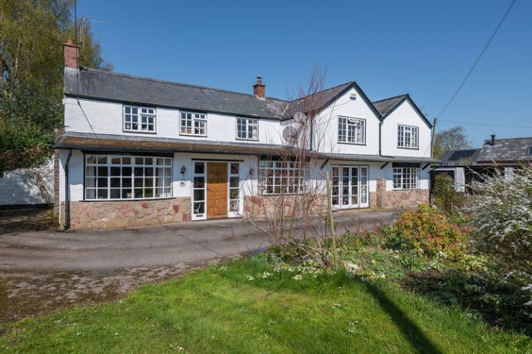 Llangrove, RossonWye Parrys Estate Agents