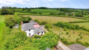 Ty-Canol Farm, Llanvapley