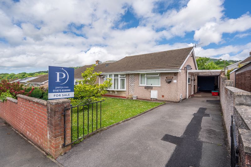 Oakfield Drive, Crickhowell Parrys Estate Agents