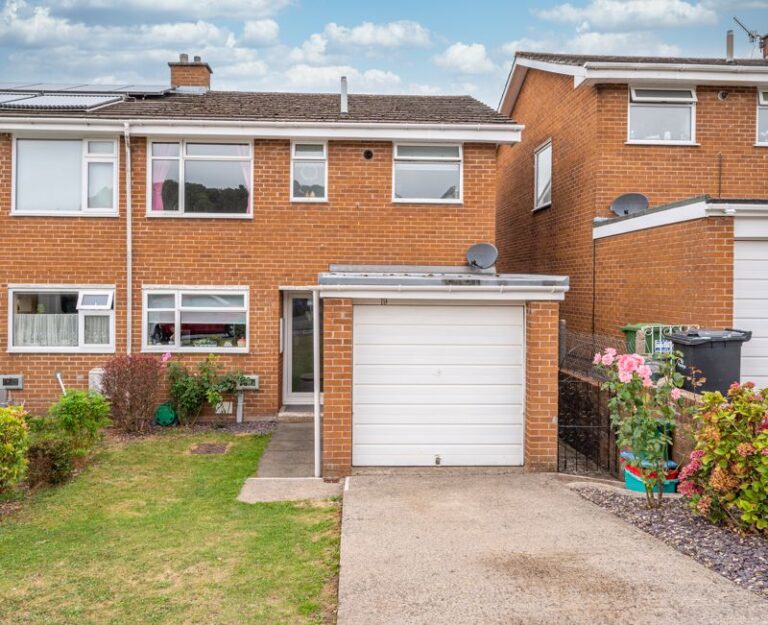 Darren View, Crickhowell Parrys Estate Agents