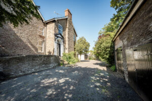 Llangua, Abergavenny