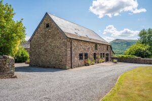 Llanvihangel Crucorney, Abergavenny